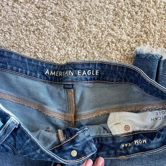 American Eagle Mom Jeans - Picture 3 of 5
